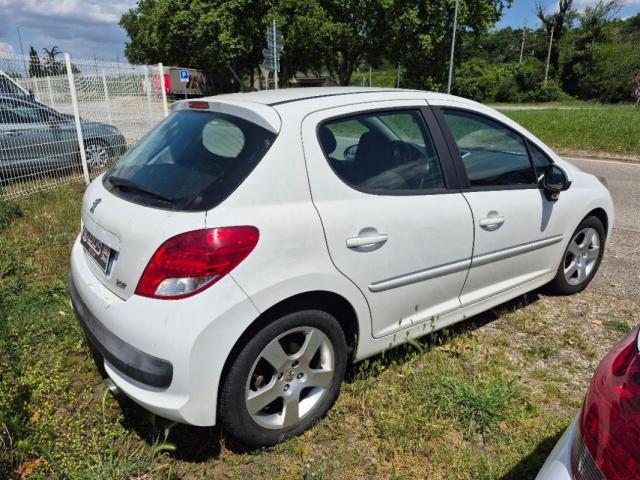 Peugeot 207 image 5