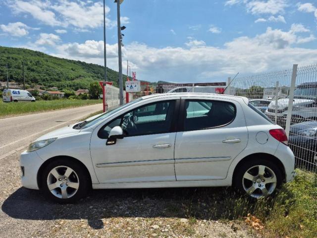 Peugeot 207 image 1