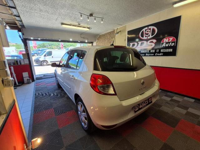 Renault Clio image 6