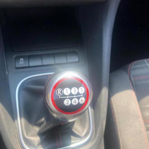 Volkswagen Golf image 1
