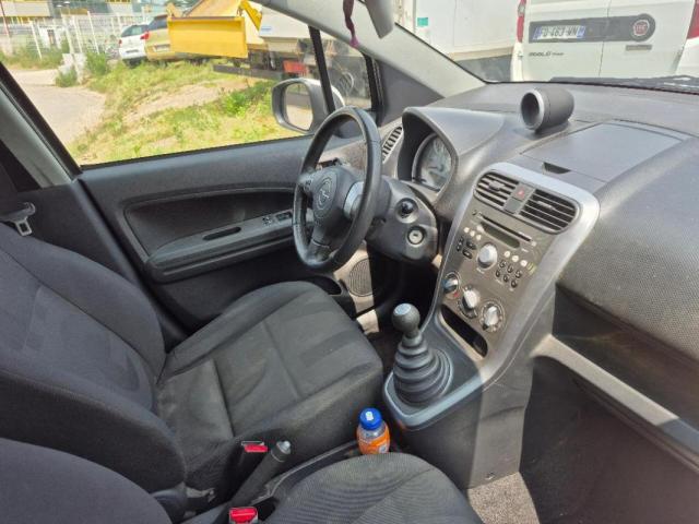 Opel Agila image 3