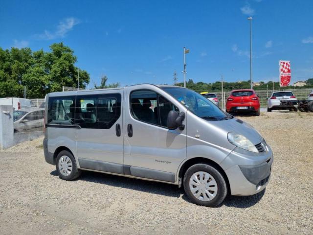 Renault Trafic image 2