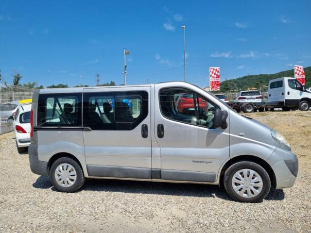 Renault Trafic image 1