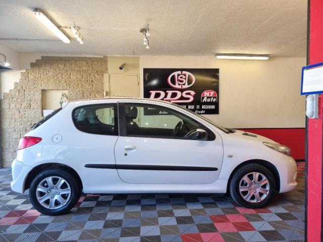 Peugeot 206+ image 2