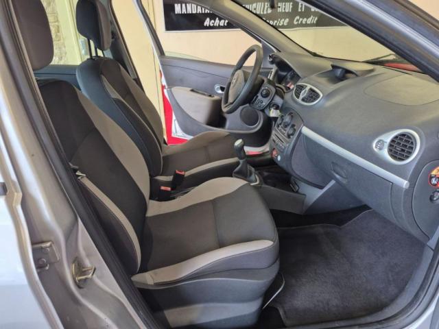 Renault Clio image 2