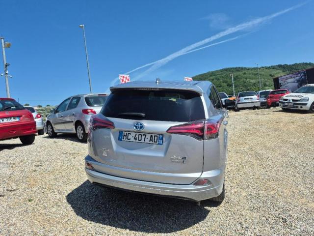Toyota Rav4 image 9