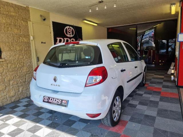 Renault Clio image 8