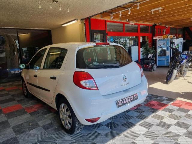 Renault Clio image 9