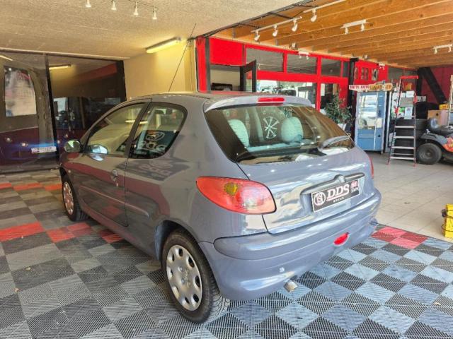 Peugeot 206 image 7