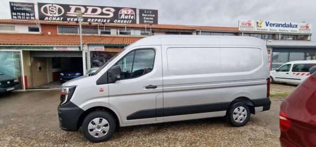 Renault Master image 1
