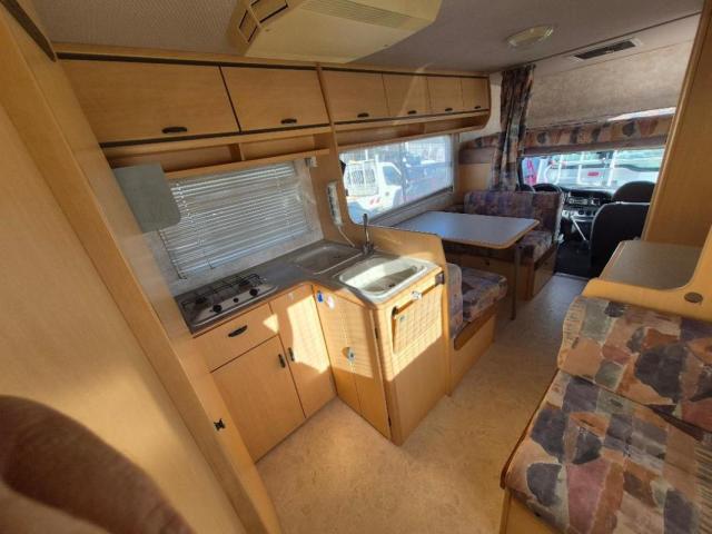 Ford Transit image 8