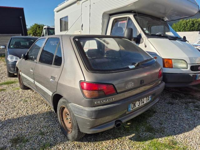 Peugeot 306 image 1