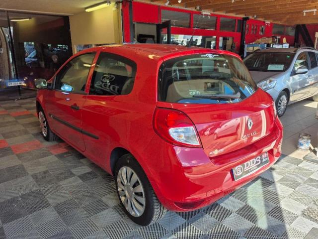 Renault Clio image 8