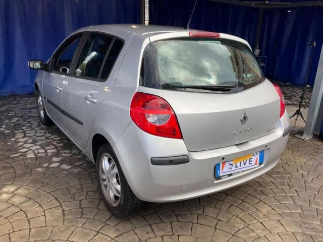 Renault Clio image 1