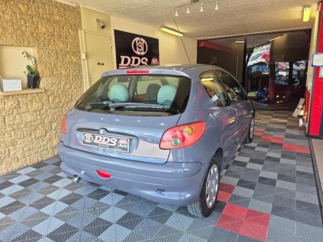 Peugeot 206 image 8