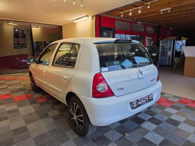 Renault Clio image 9