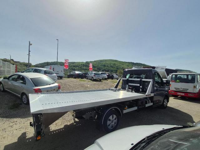 Renault Master image 1