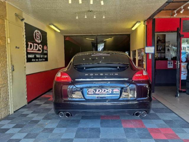 Porsche Panamera image 1