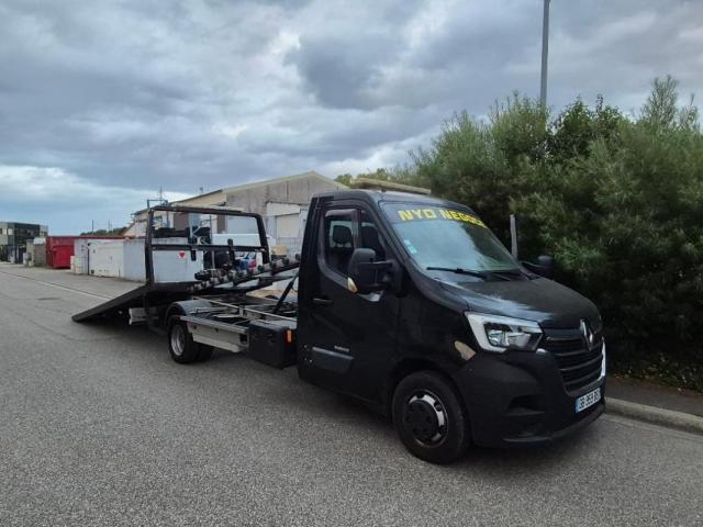 Renault Master image 2