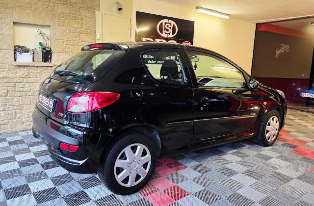 Peugeot 206+ image 1