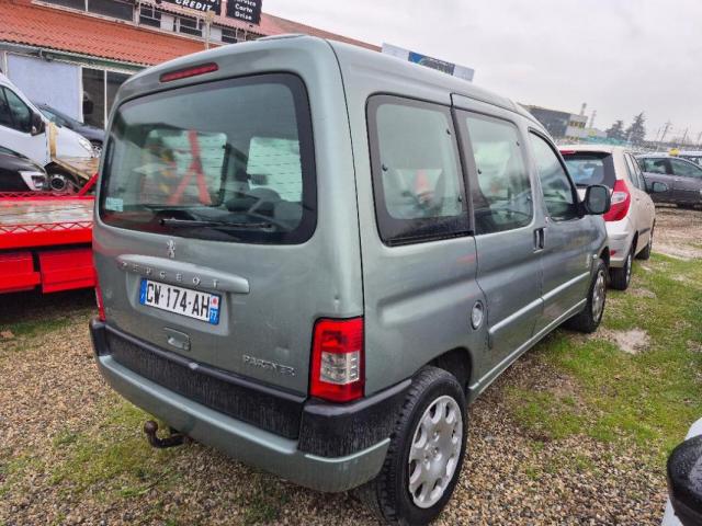 Peugeot Partner image 2