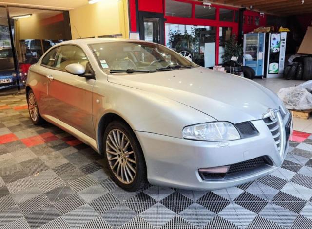 Alfa Romeo Gt image 3