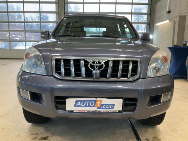 Toyota Land Cruiser image 7