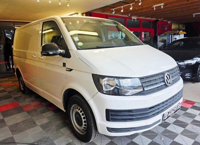Volkswagen Transporter image 9