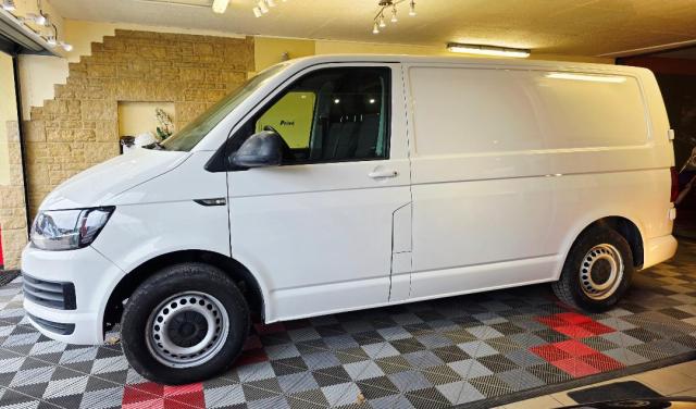 Volkswagen Transporter image 6