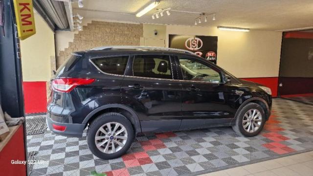 Ford Kuga image 8