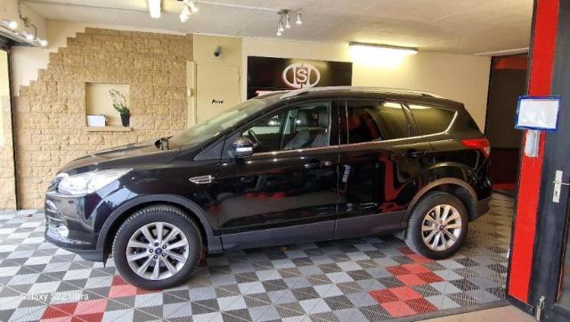 Ford Kuga image 7