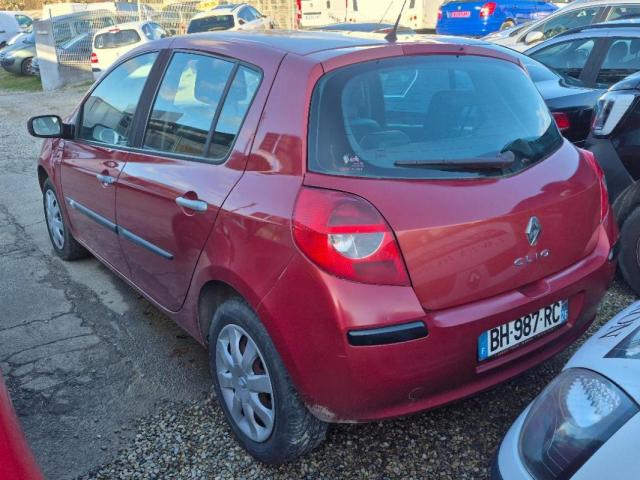 Renault Clio image 1