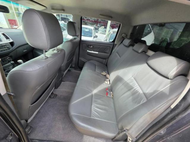 Toyota Hilux image 9