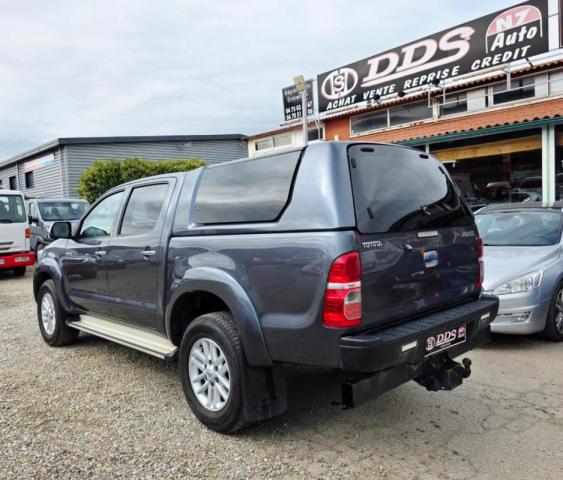 Toyota Hilux image 8