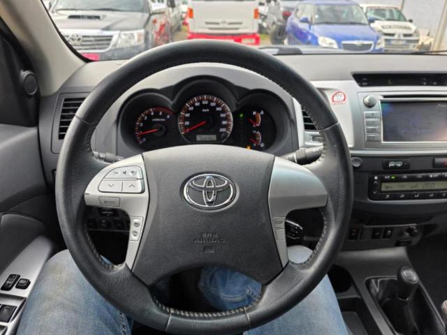 Toyota Hilux image 6