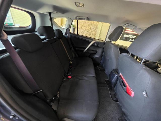 Toyota Rav4 image 8