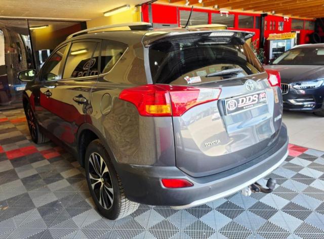 Toyota Rav4 image 2