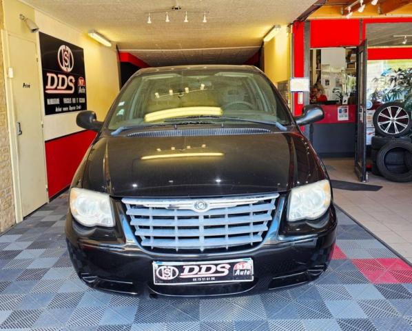 Chrysler Voyager image 8