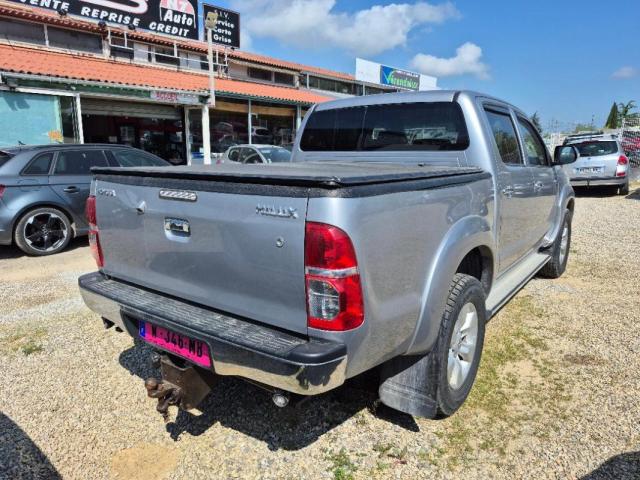 Toyota Hilux image 4