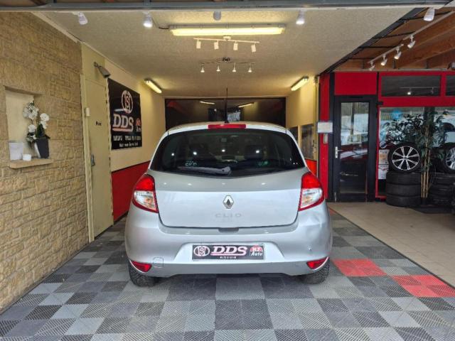 Renault Clio image 9