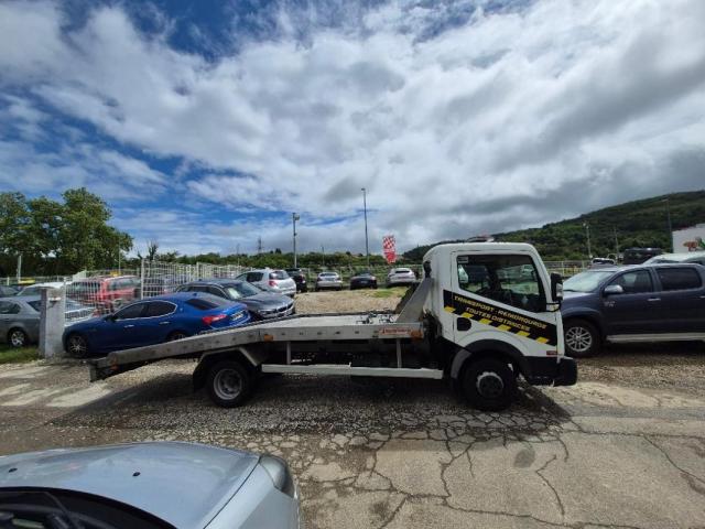 Renault Maxity image 5