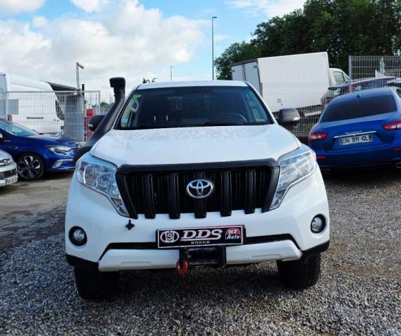Toyota Land Cruiser image 2
