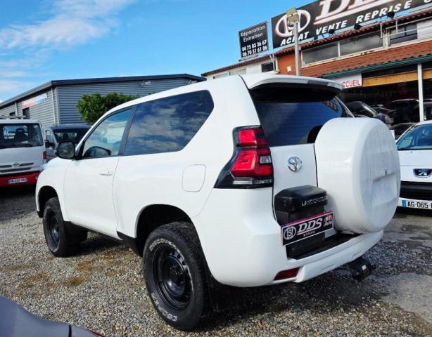 Toyota Land Cruiser image 1