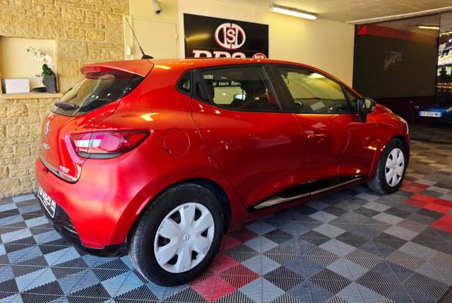 Renault Clio image 2