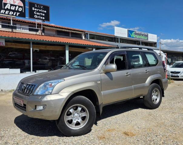 Toyota Land Cruiser image 9