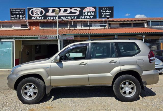 Toyota Land Cruiser image 3