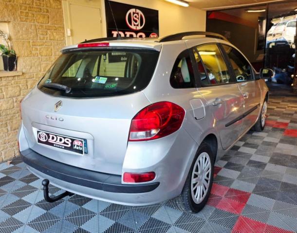Renault Clio image 2
