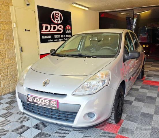 Renault Clio image 2