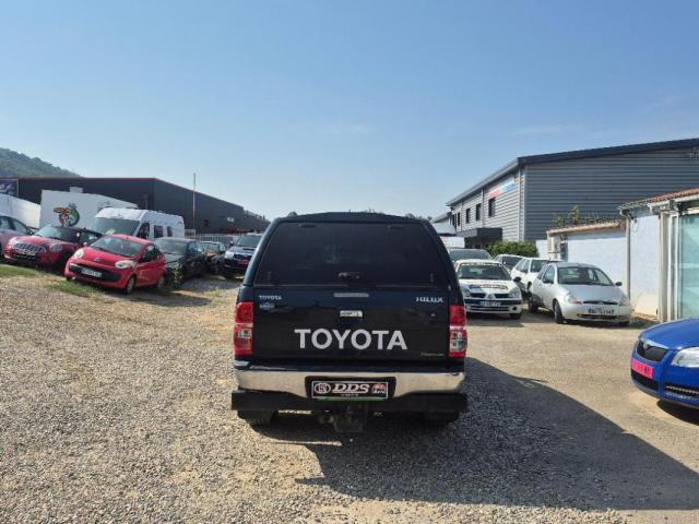 Toyota Hilux image 5