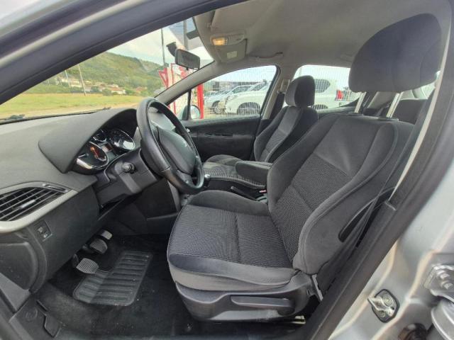 Peugeot 207 image 7